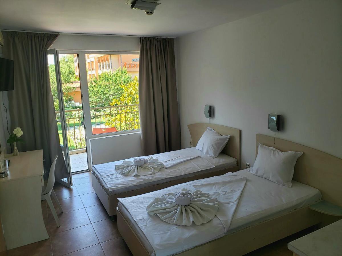 סאני ביץ' Family Hotel Magnolia מראה חיצוני תמונה
