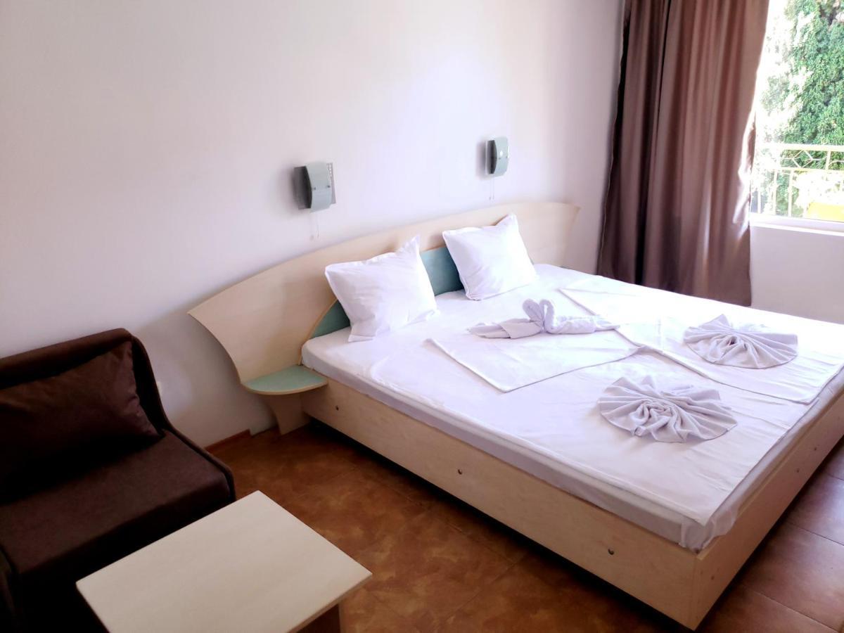 סאני ביץ' Family Hotel Magnolia מראה חיצוני תמונה
