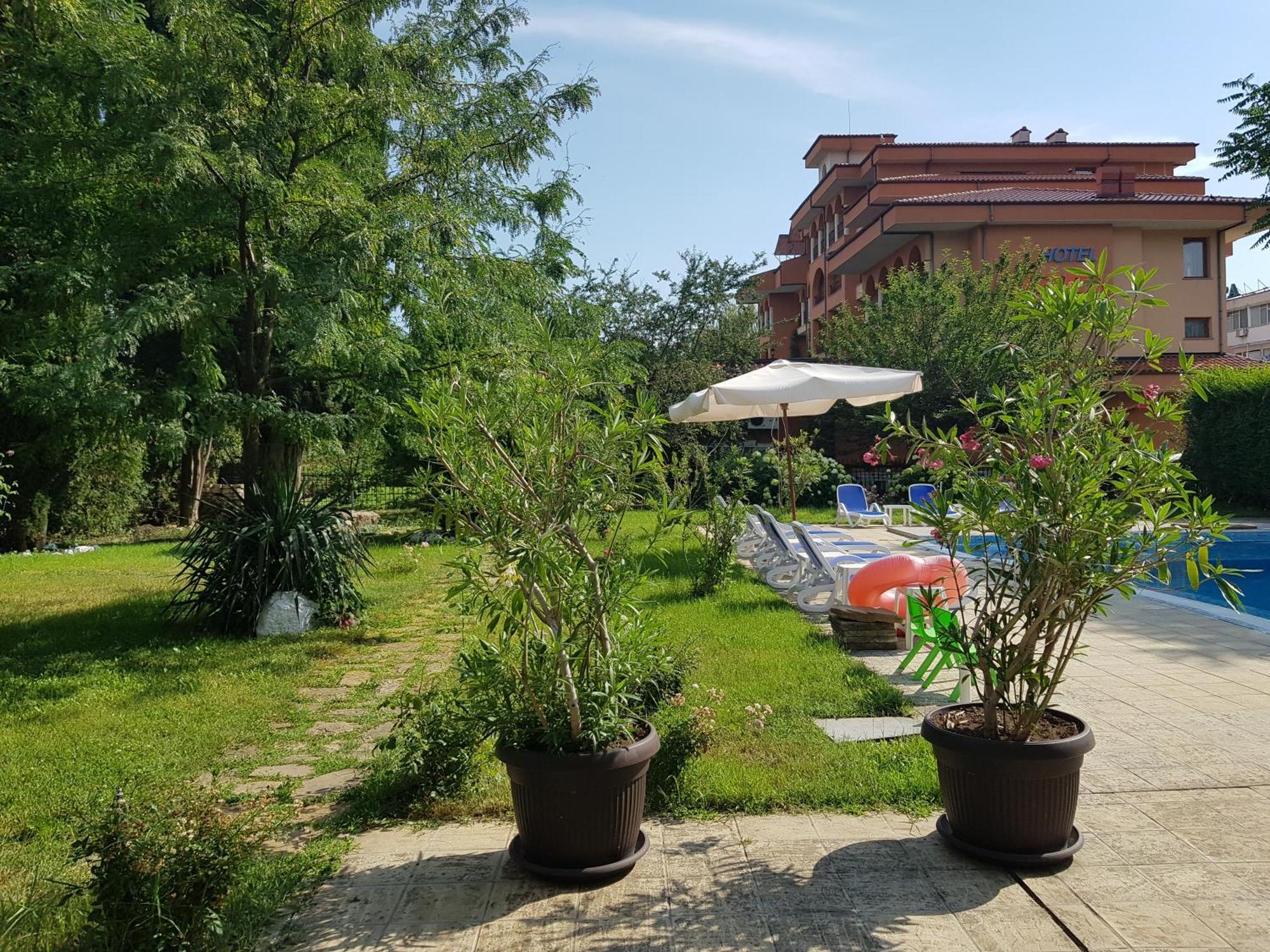 סאני ביץ' Family Hotel Magnolia מראה חיצוני תמונה