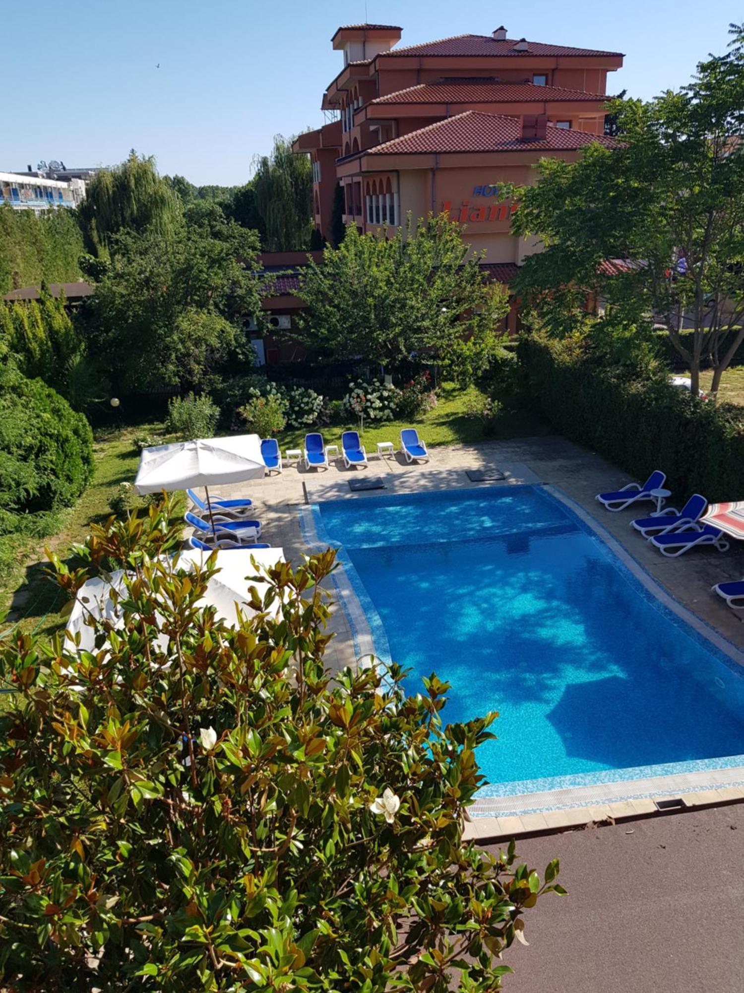 סאני ביץ' Family Hotel Magnolia מראה חיצוני תמונה